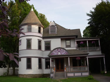 1890 Queen Anne Victorian